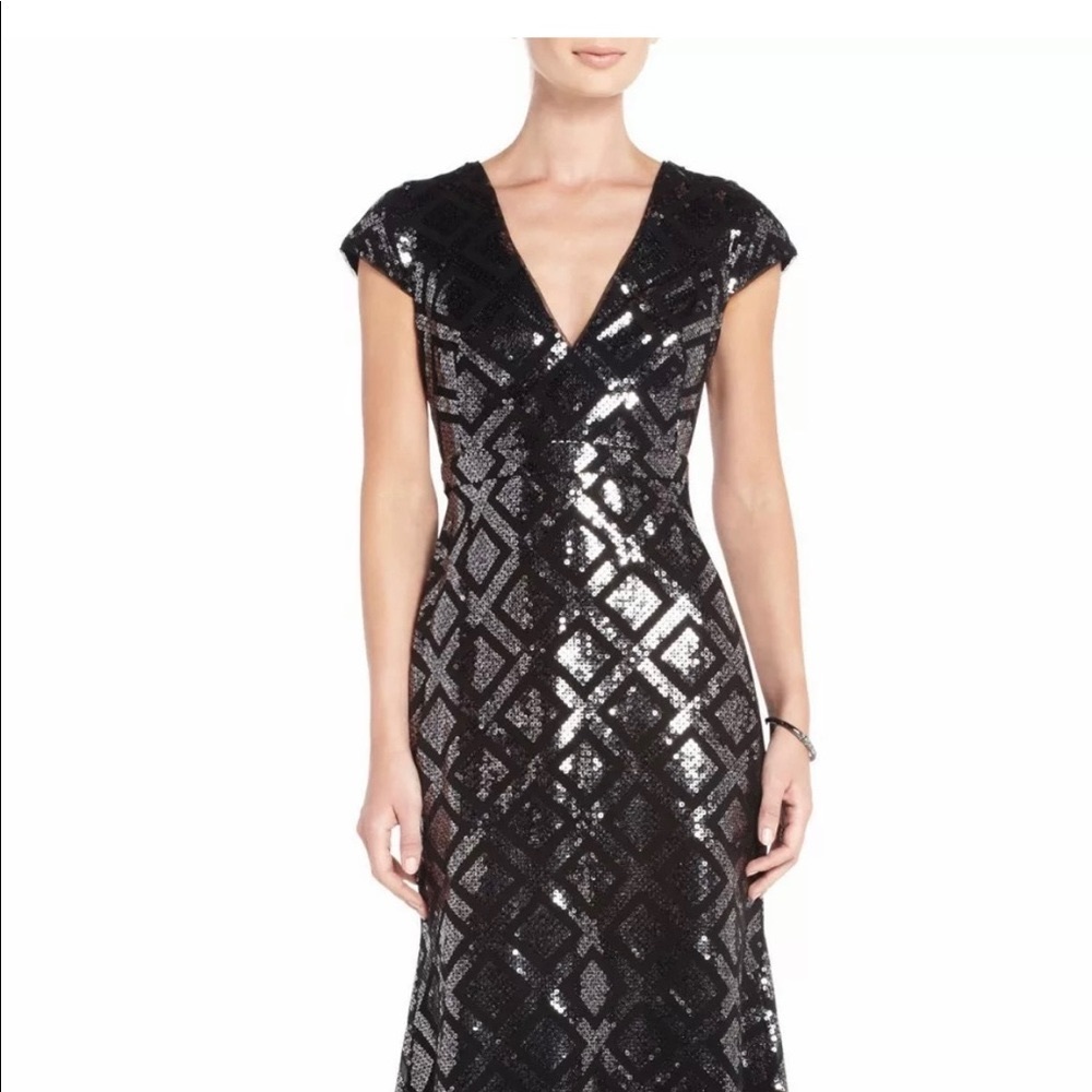 BCBG Maxazria WJB6U817-003 W22 “Skylah” size 4